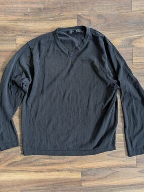 Jones New York Men's Black V-Neck Sweater
